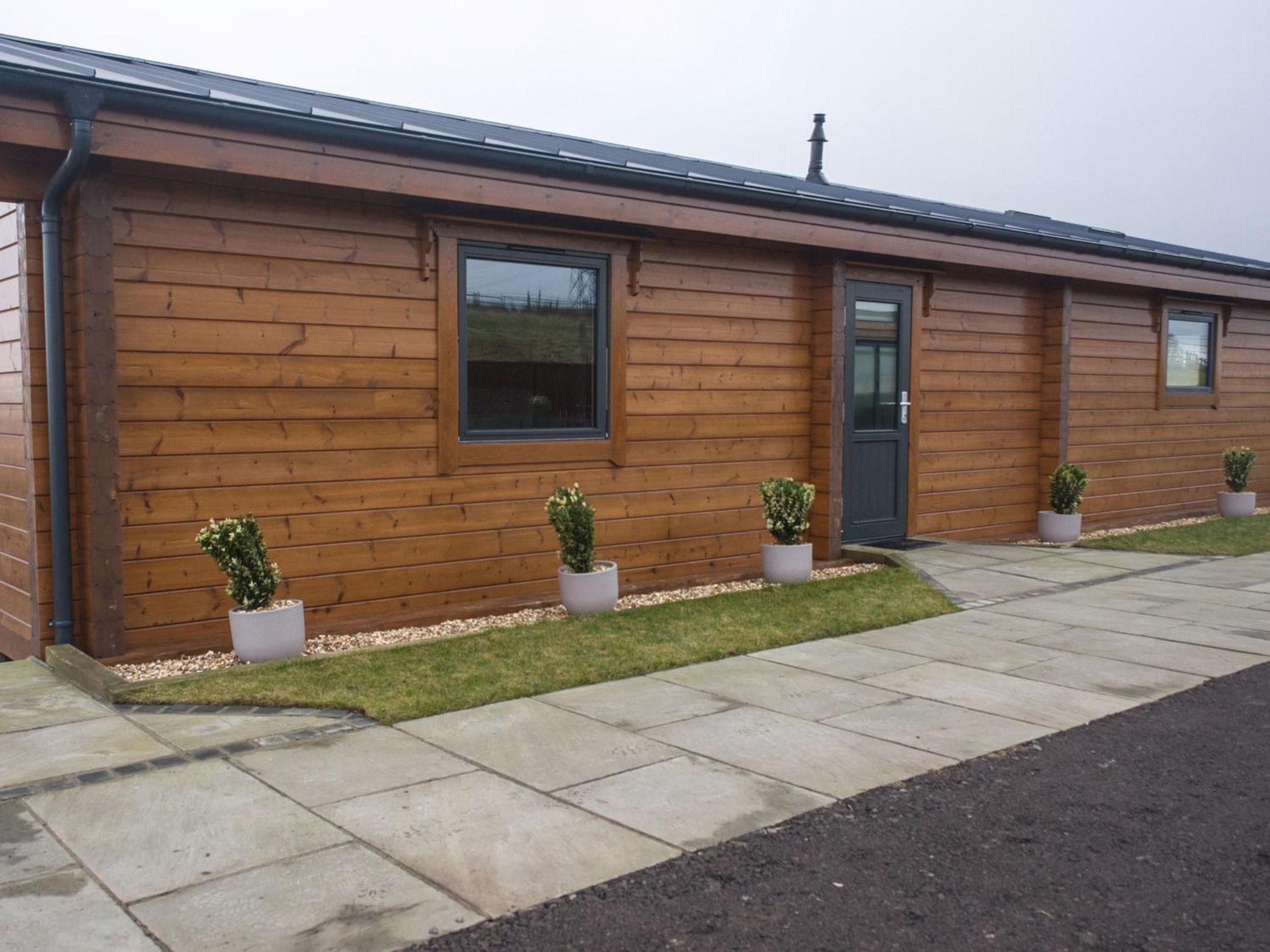 Height End Farm Log Cabin view 2