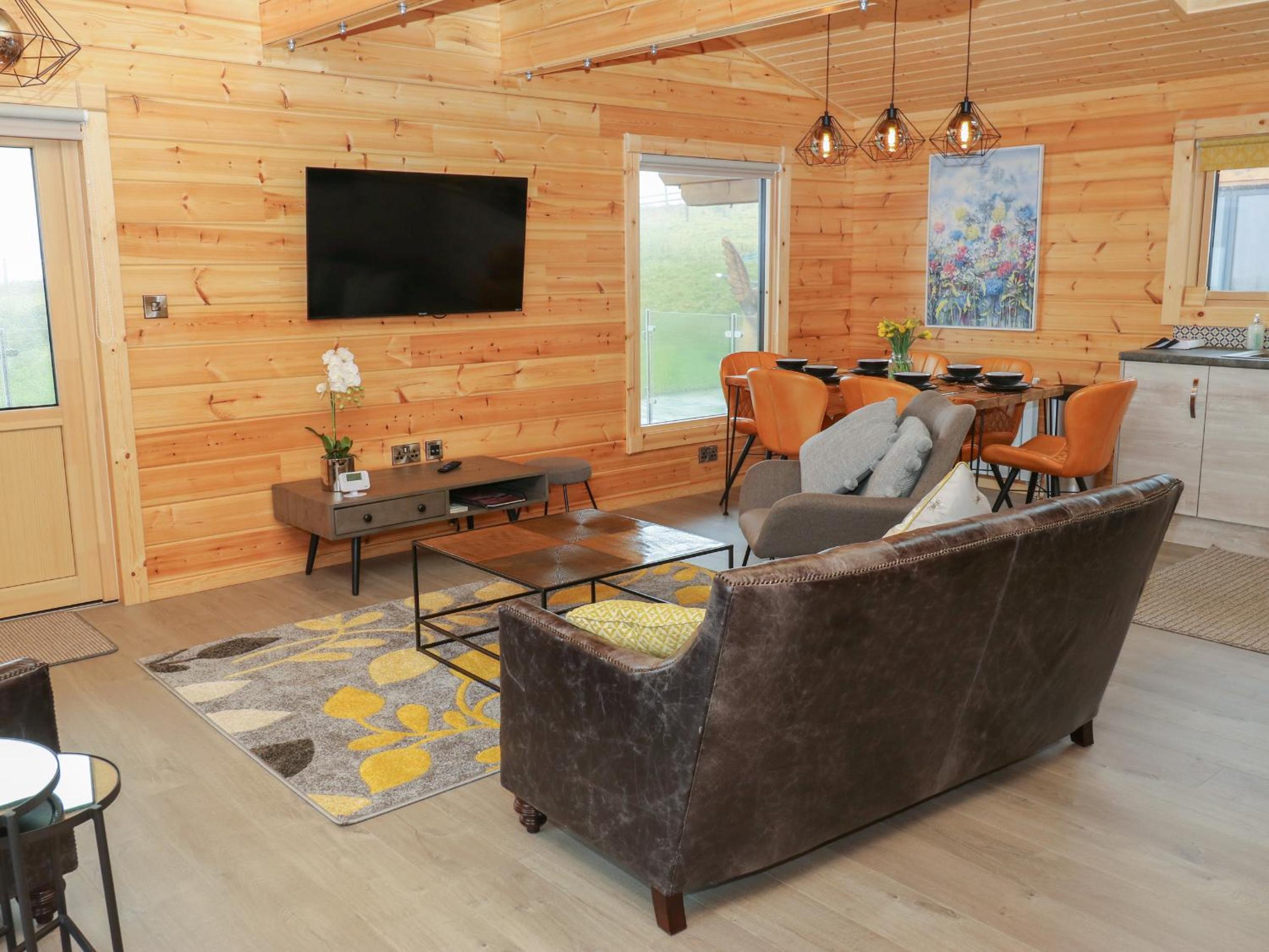 Height End Farm Log Cabin view 4
