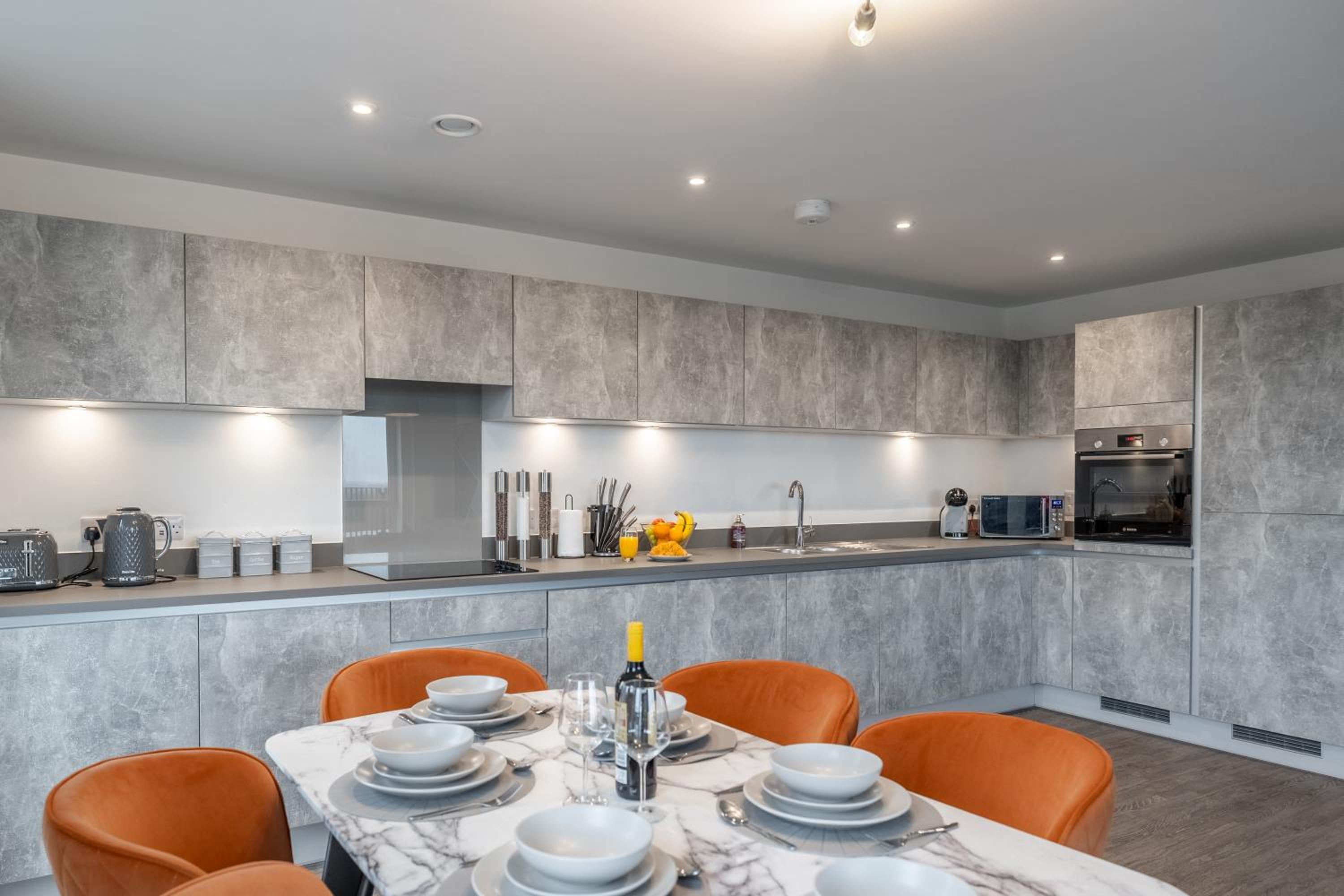 Penthouse-Central-Free parking