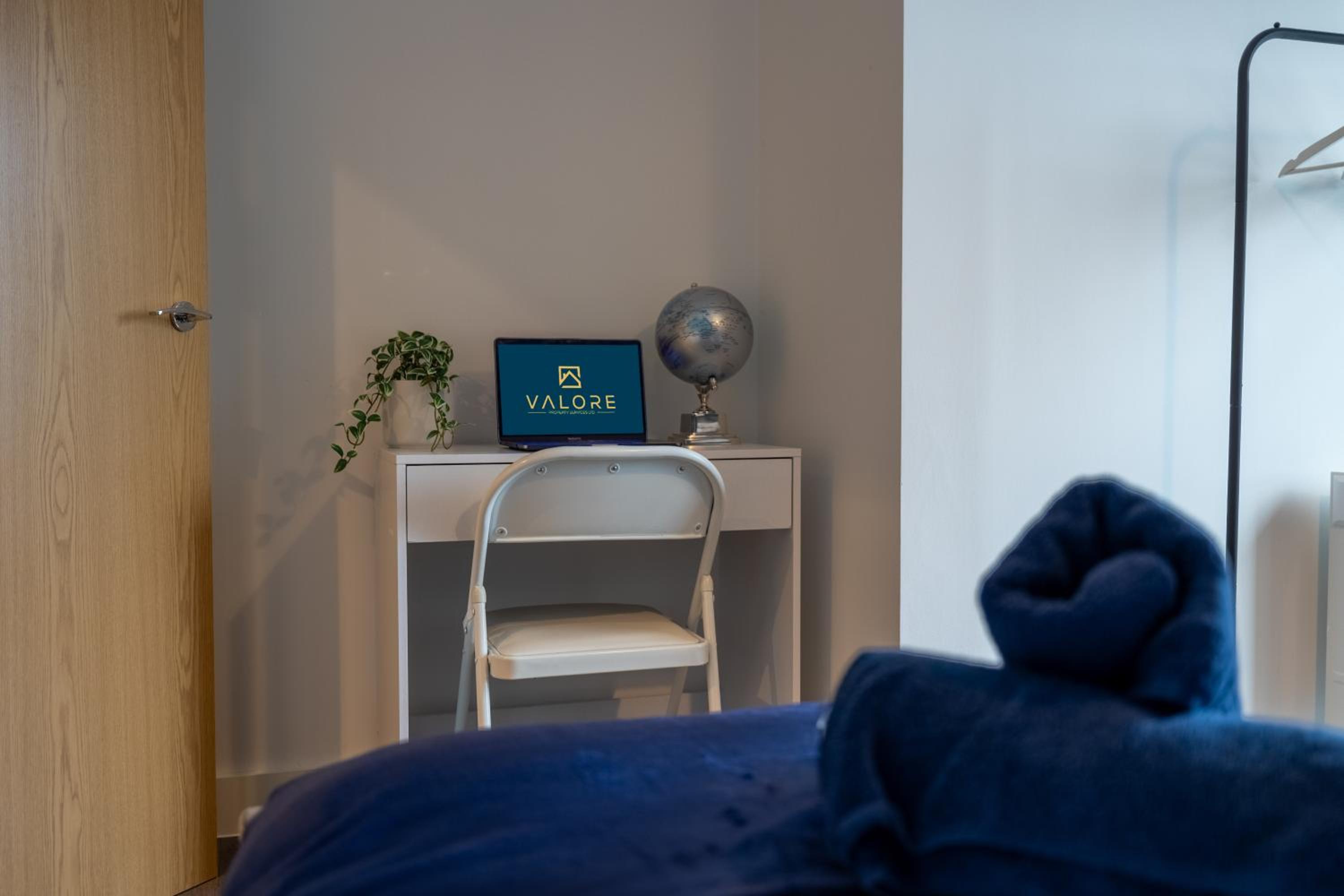 Penthouse-Central-Free parking