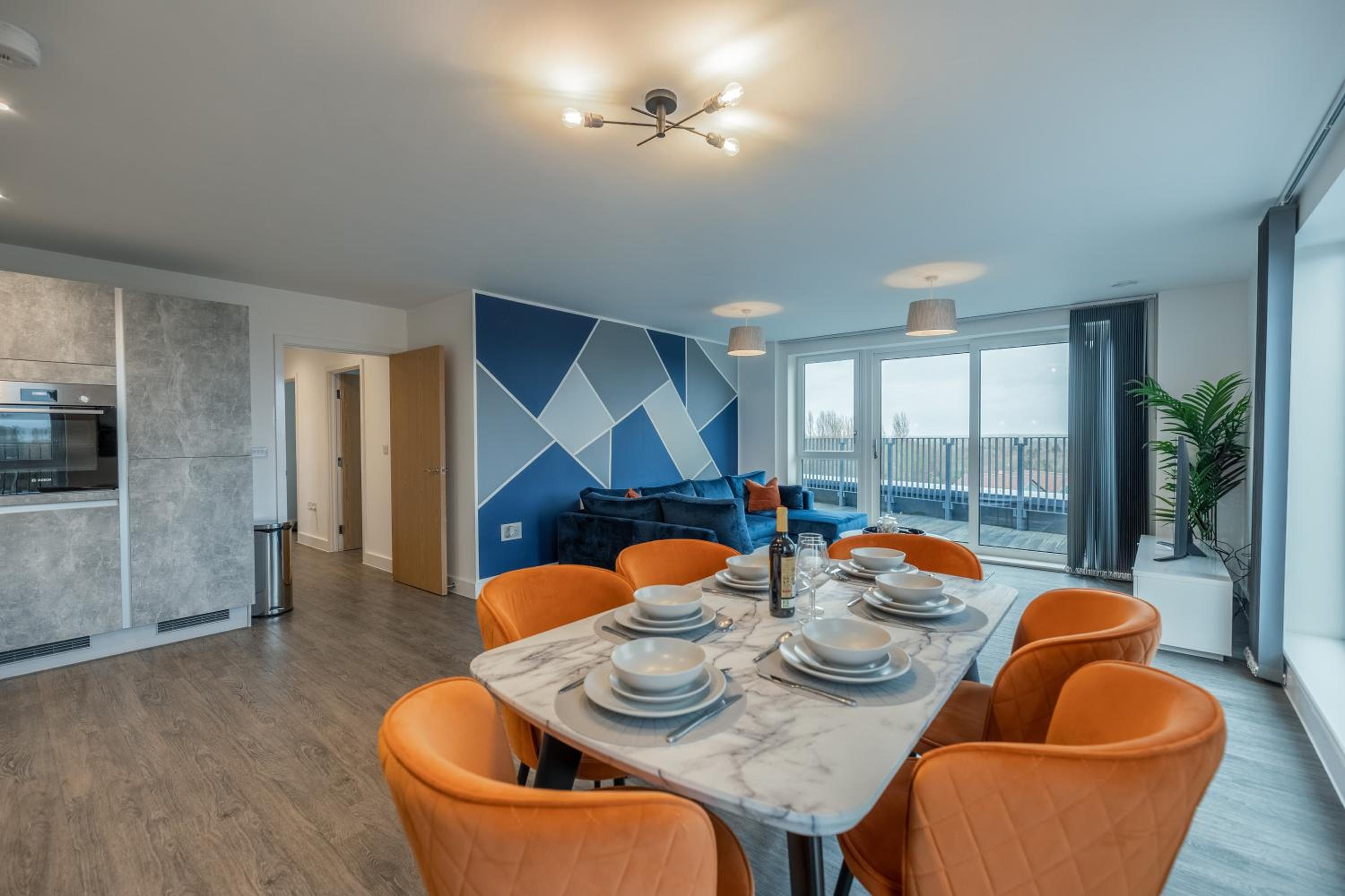 Penthouse-Central-Free parking
