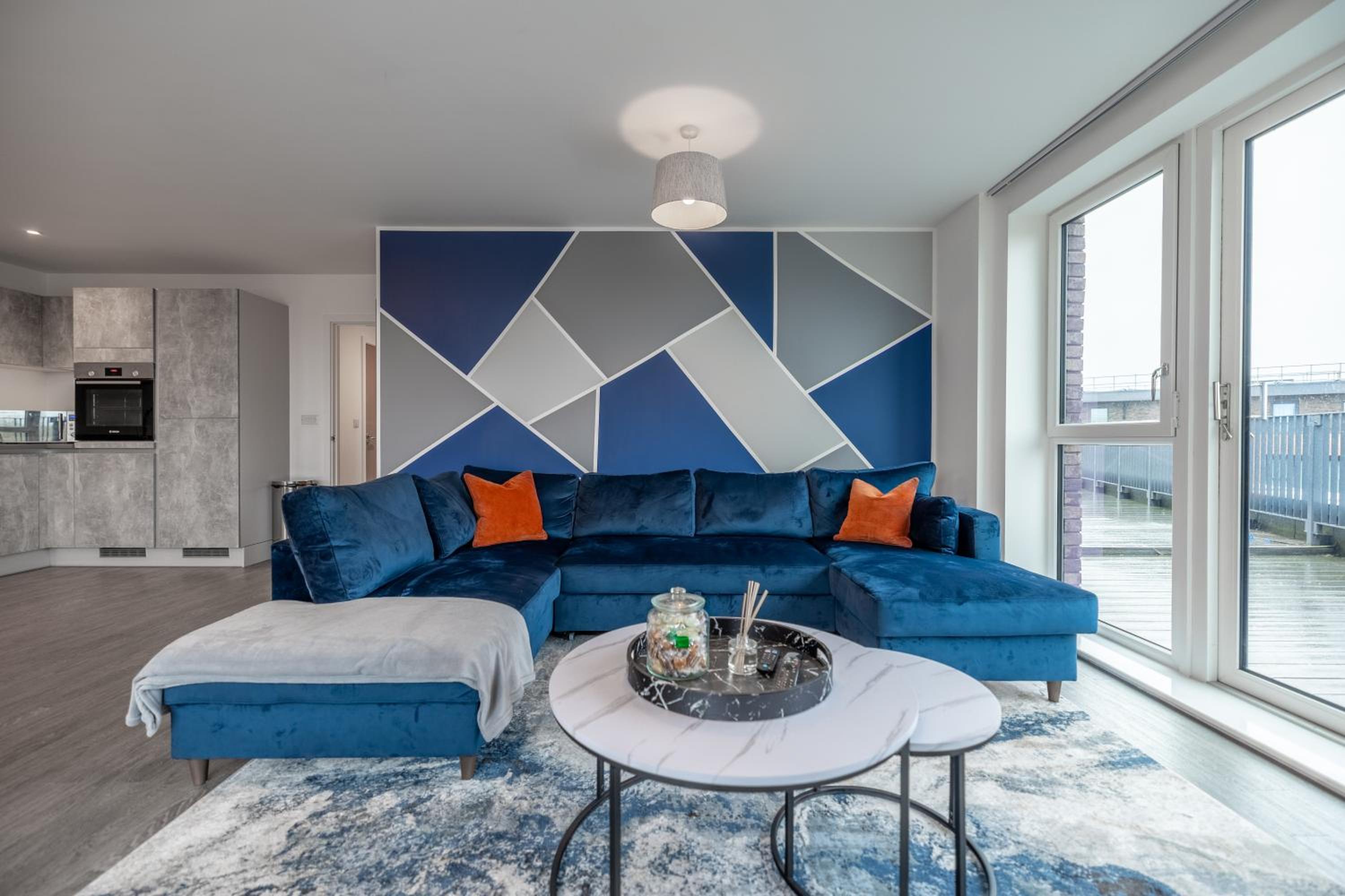 Penthouse-Central-Free parking