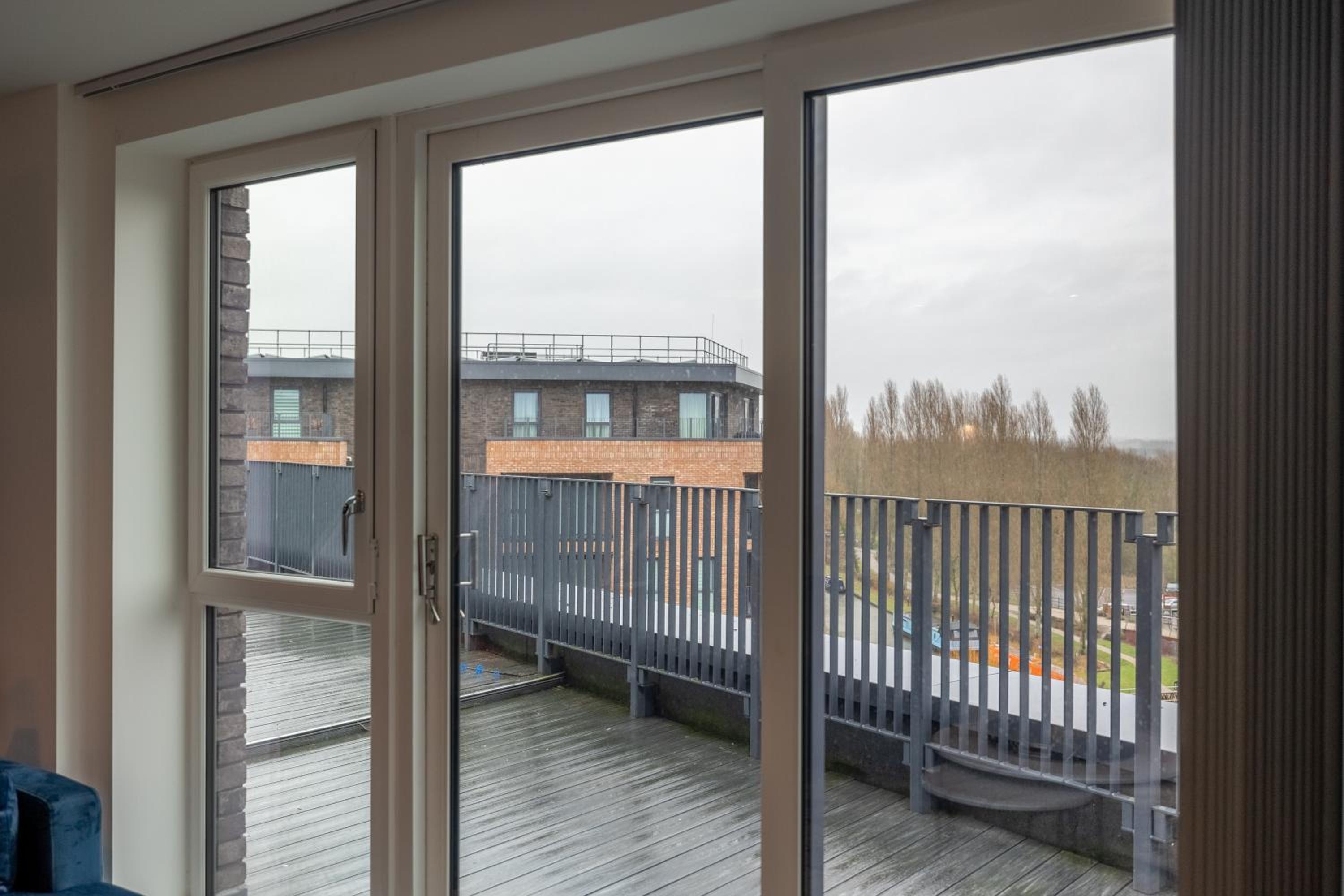 Penthouse-Central-Free parking