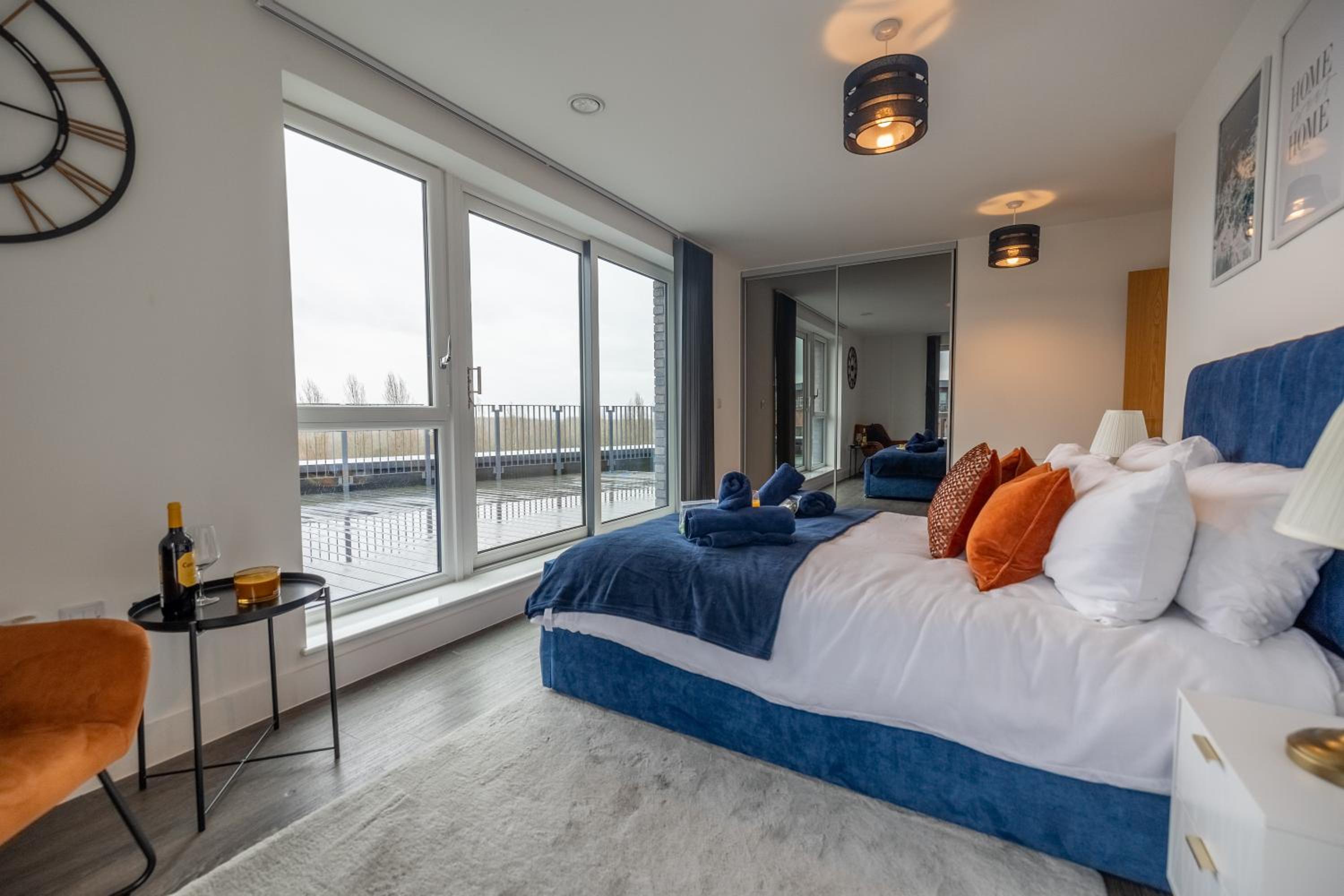 Penthouse-Central-Free parking