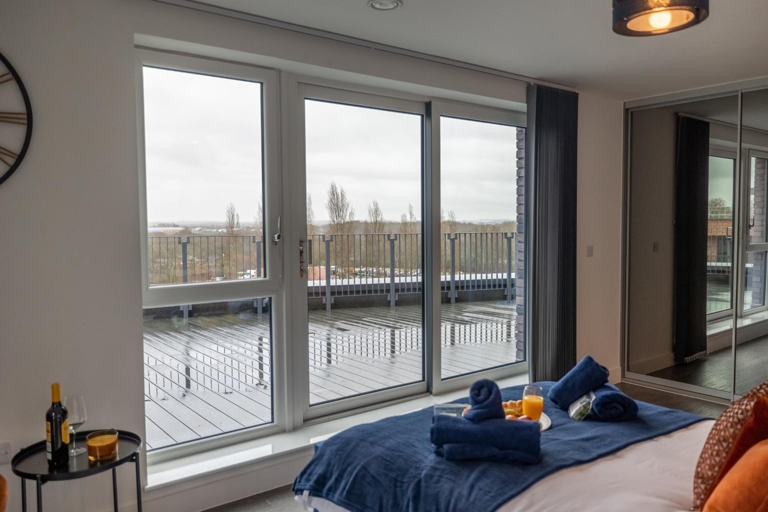 Penthouse-Central-Free parking