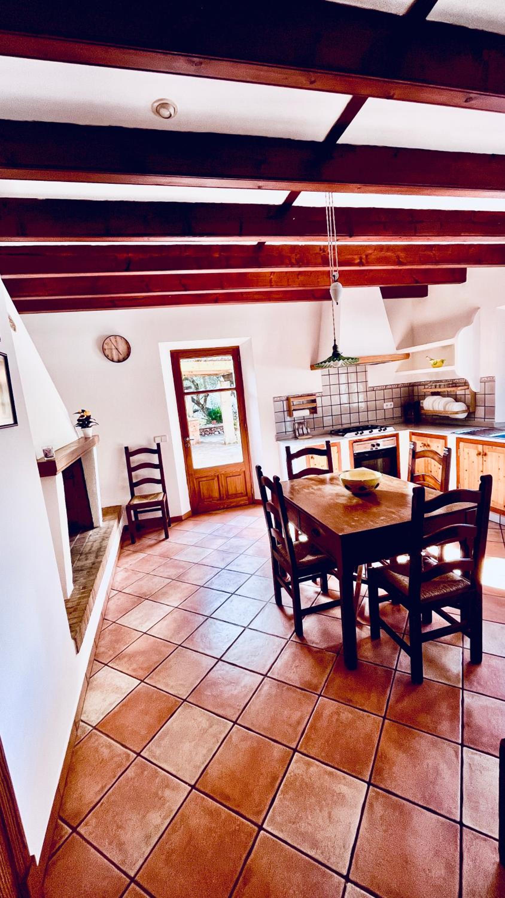VILLA ES REVELLAR