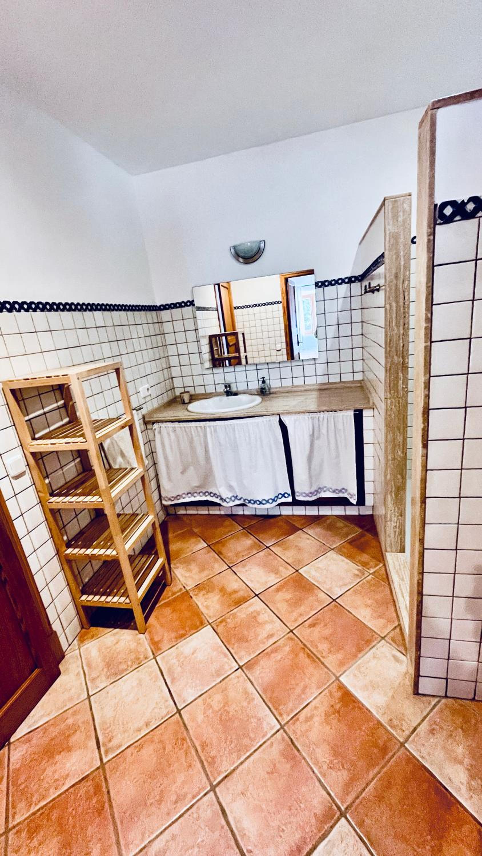 VILLA ES REVELLAR