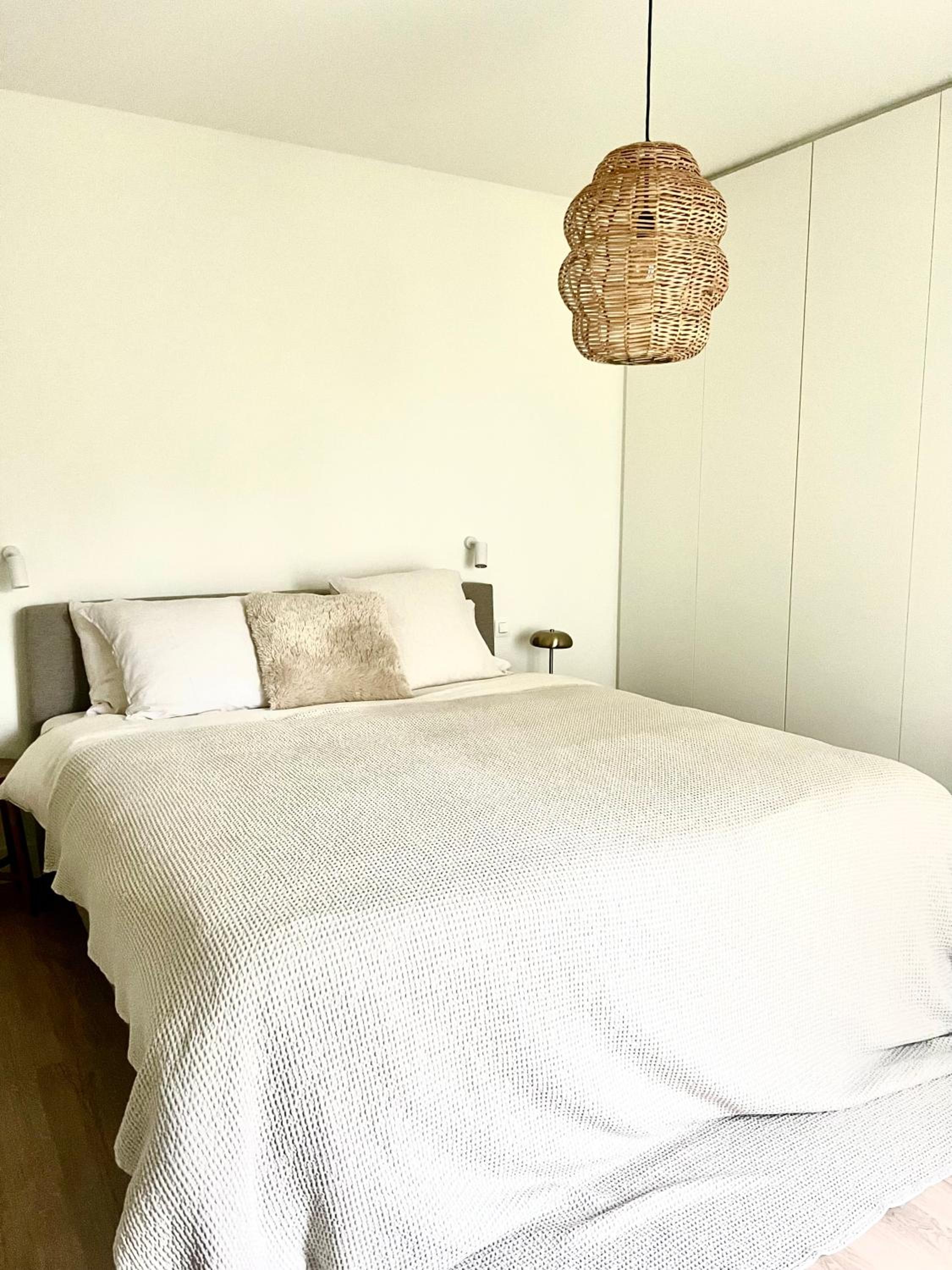 Gelijkvloers appartement met prive parking