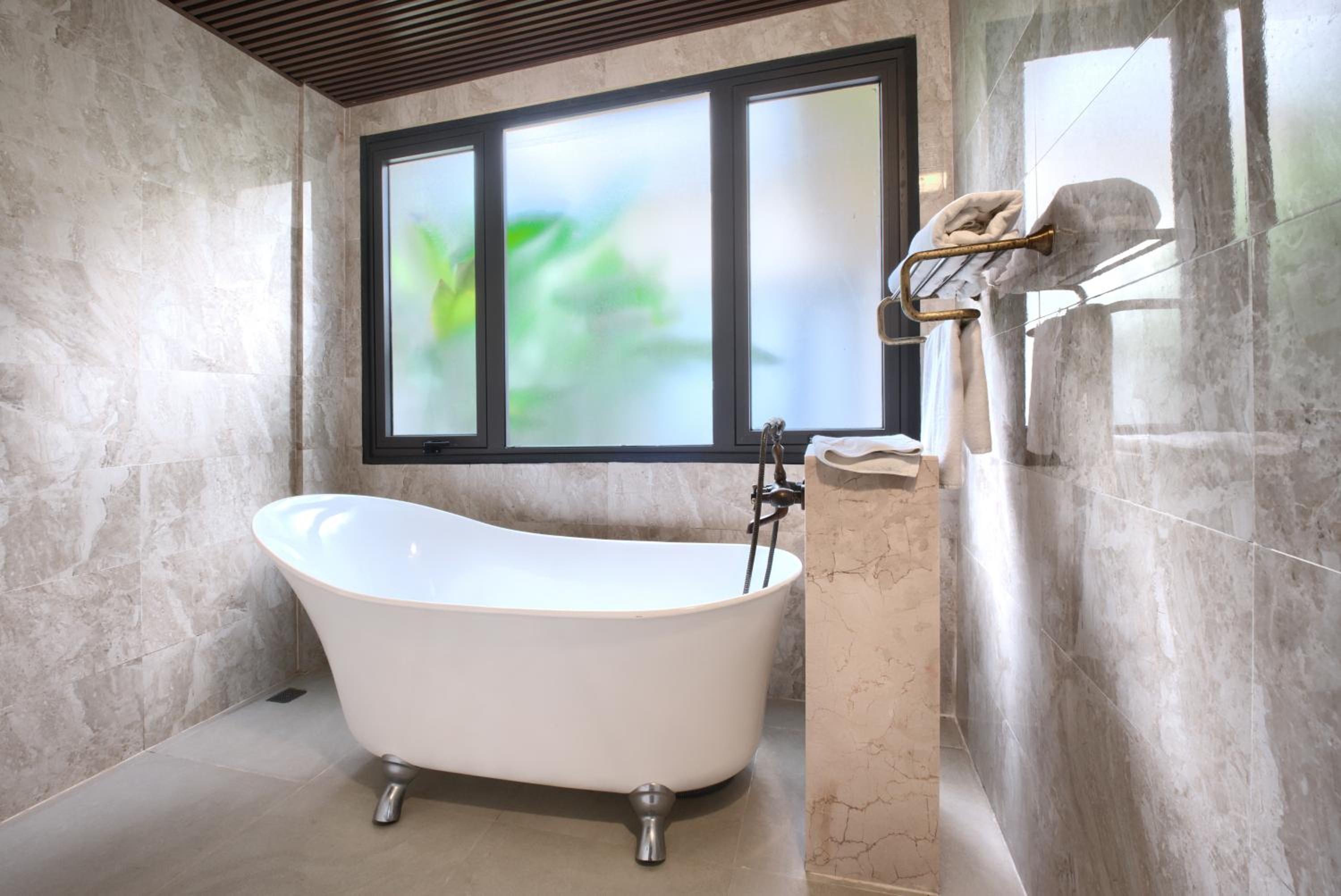 The Blossom Resort Island Da Nang - Onsen Included