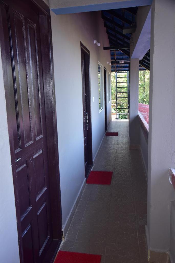Dev's Mansion
