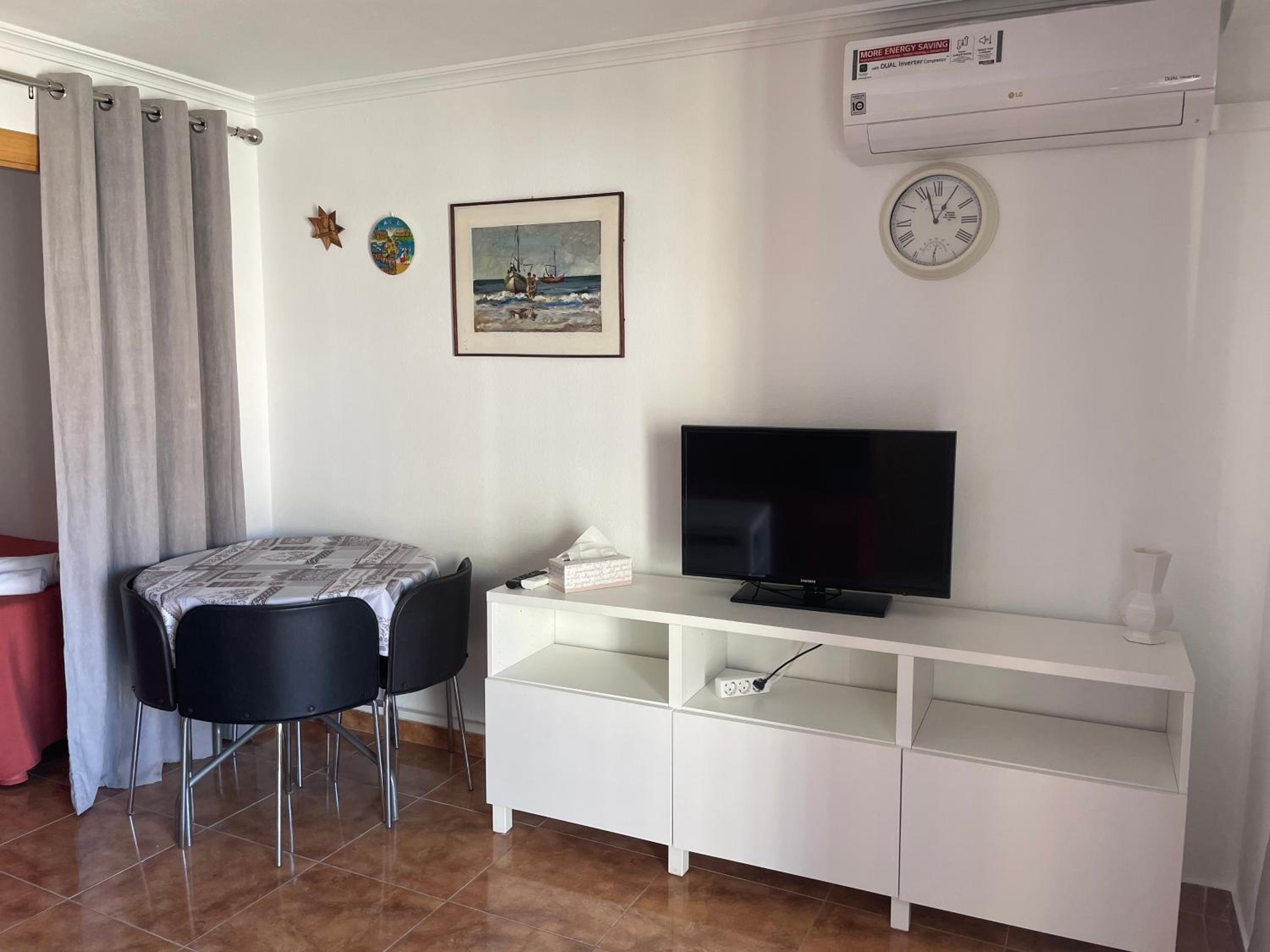 BERMUDAS-TURIS Apartamentos
