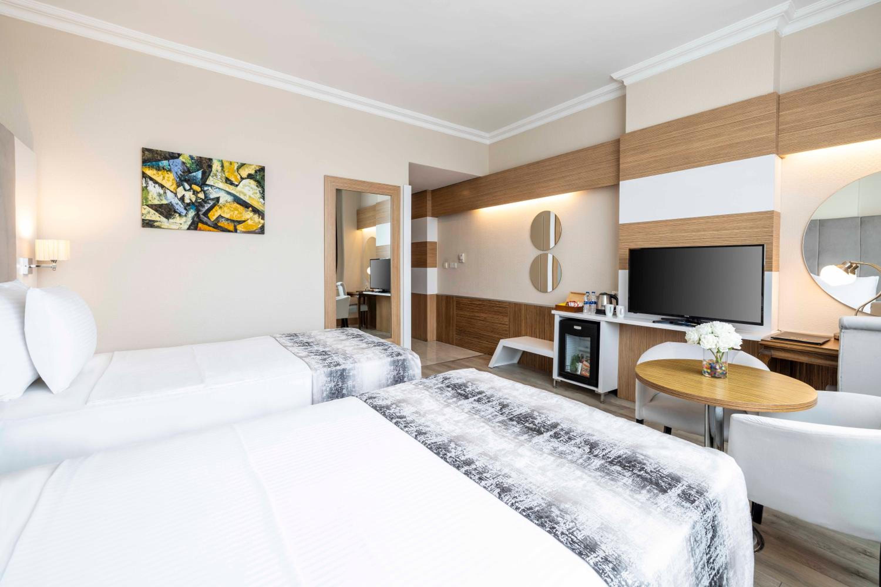 Elite Hotel Dragos - Image 25
