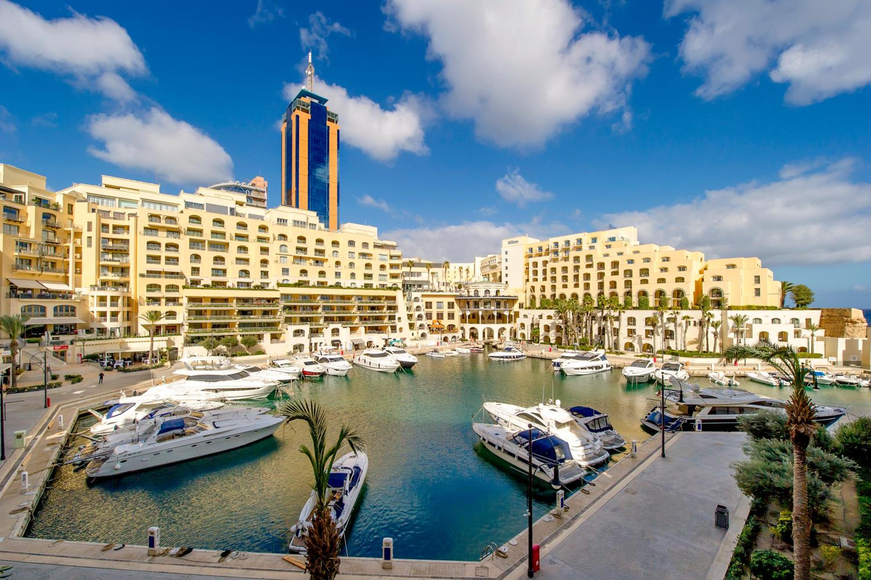 St. Julians Portomaso Marina Antique Apartment — St Julian's