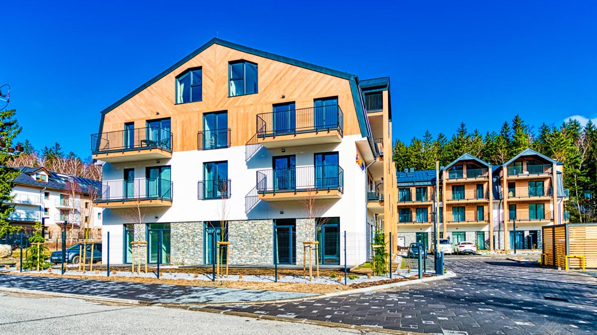 OSTOJA RESIDENCE VIP z sauną, strefą relaksu i pokojem zabaw by Royal Aparts
