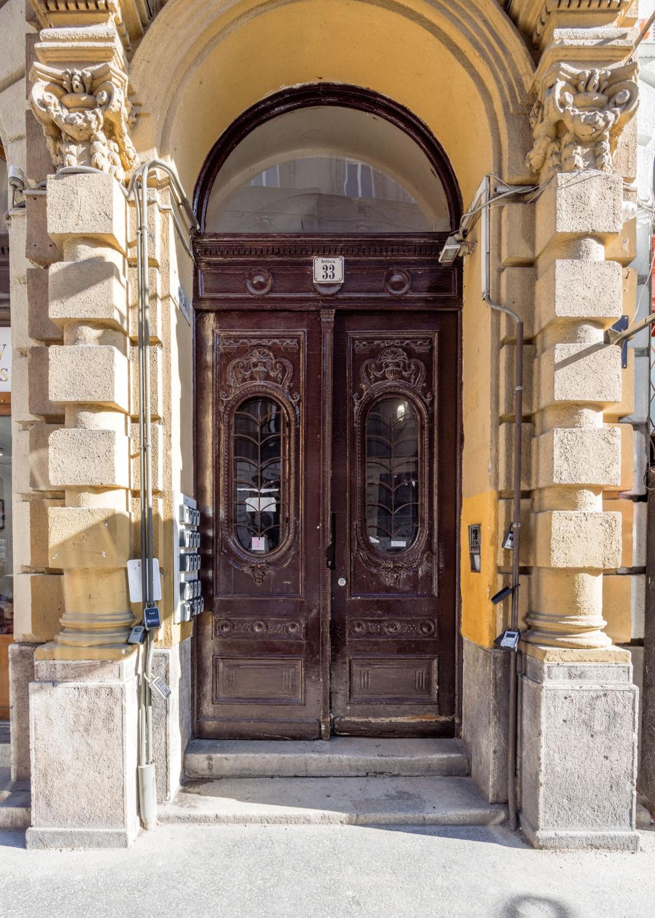 Kandallo Apartment
