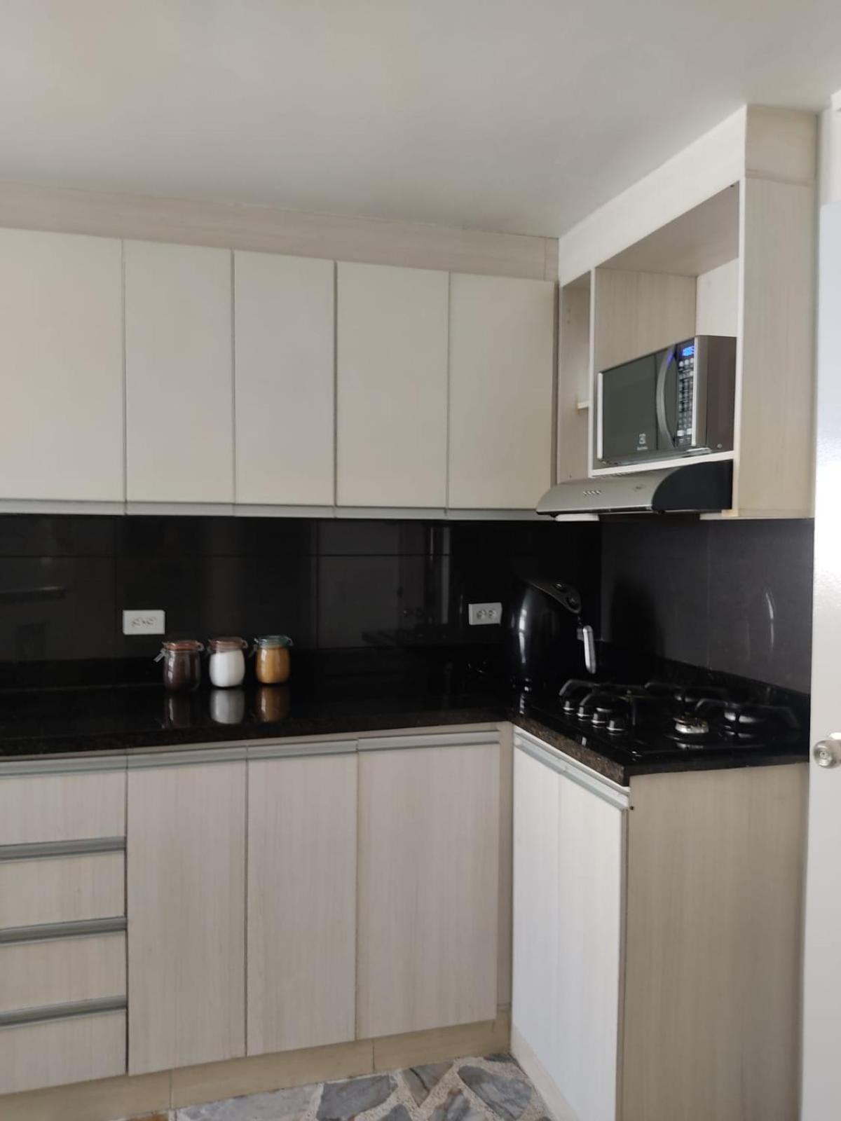 El Poblado, La Frontera (Apartamentos)