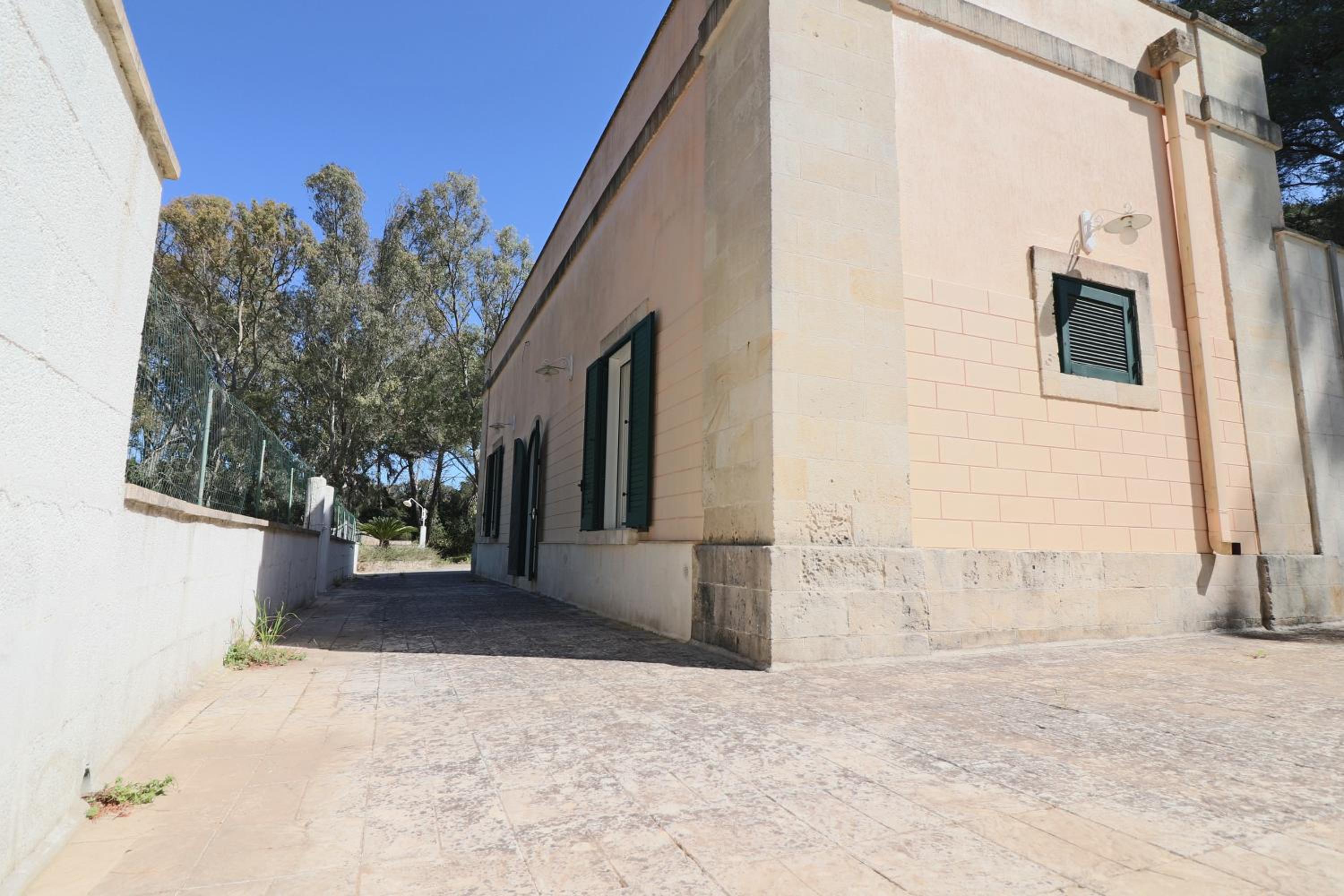 Villa on the Alimini Lakes a stones throw from the sea view 4