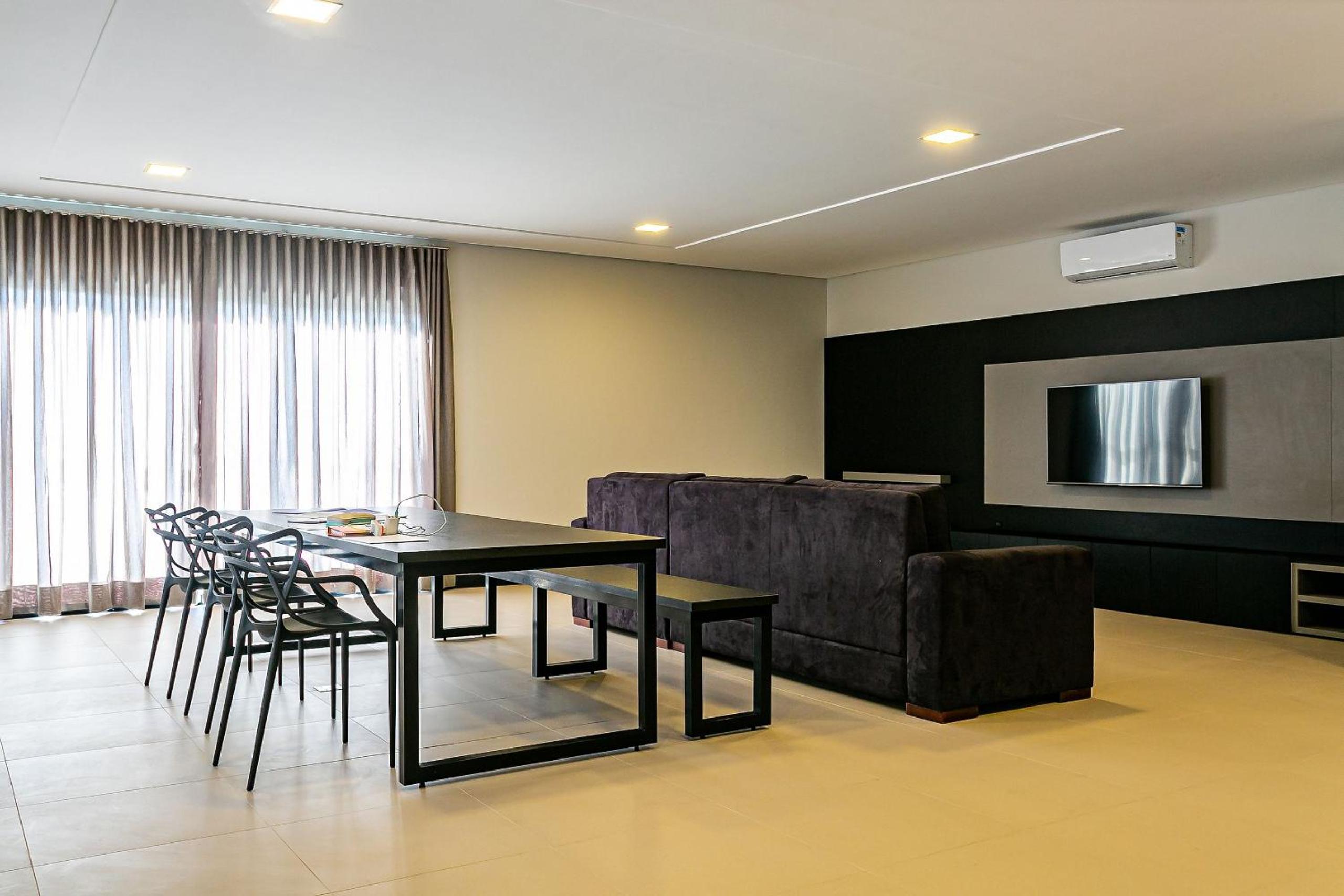 Charmoso studio p/ famílias próx a praia STI102