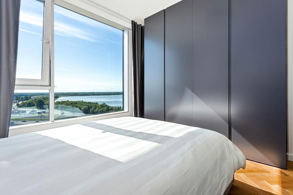 Tallinn Vacations - Amazing apartment with epic lake view! - Property Image 3