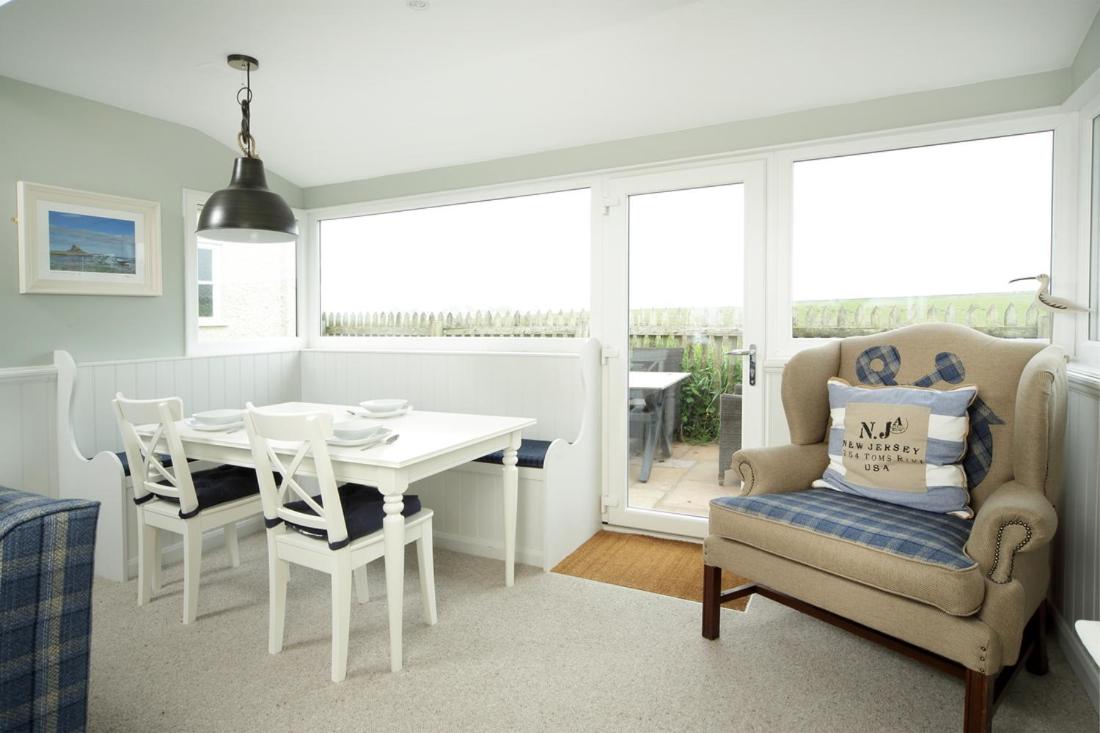 Point Cottages, Bamburgh view 5