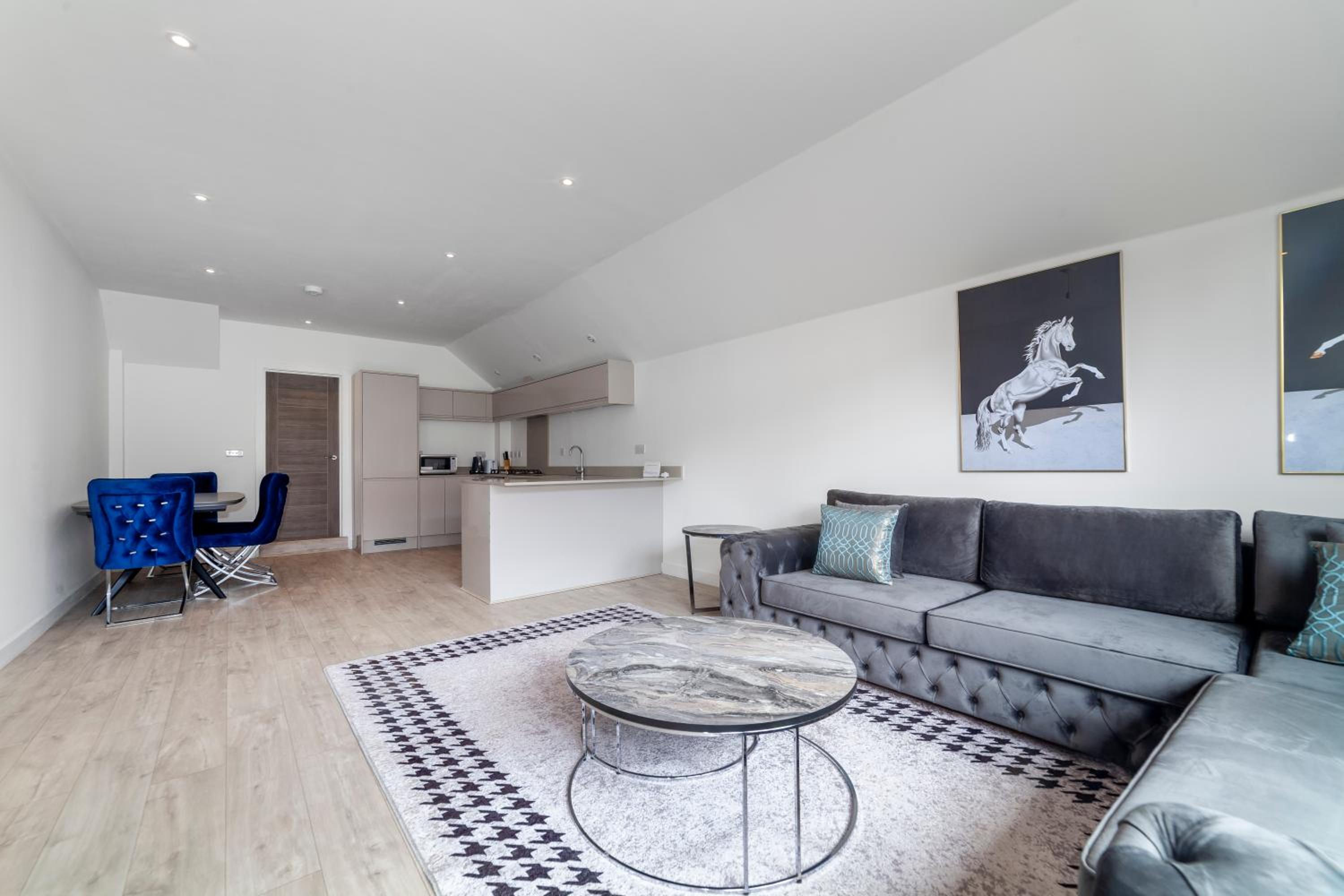 Beautiful New Semi-detached 3 BR House wGarden view 2
