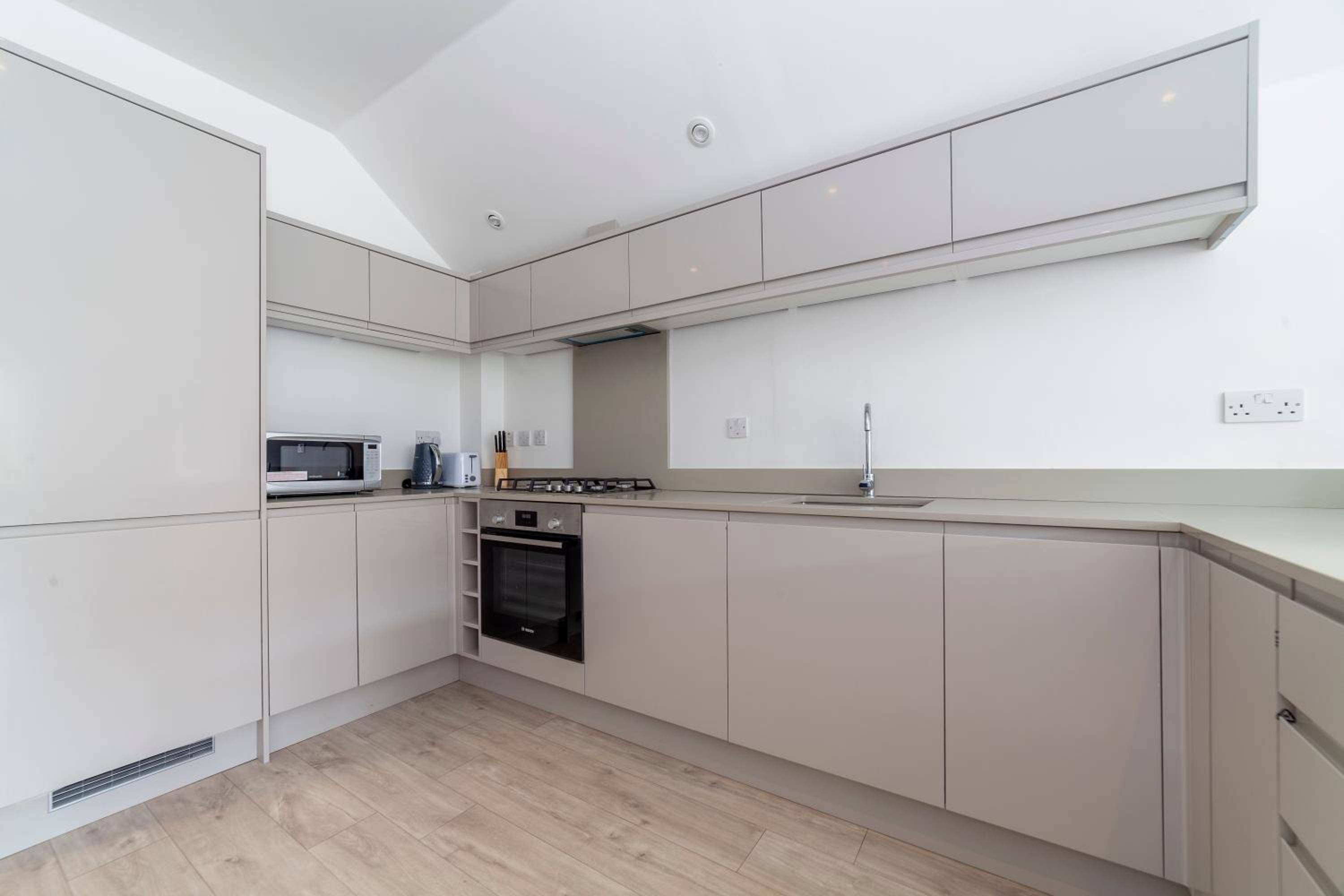 Beautiful New Semi-detached 3 BR House wGarden view 4