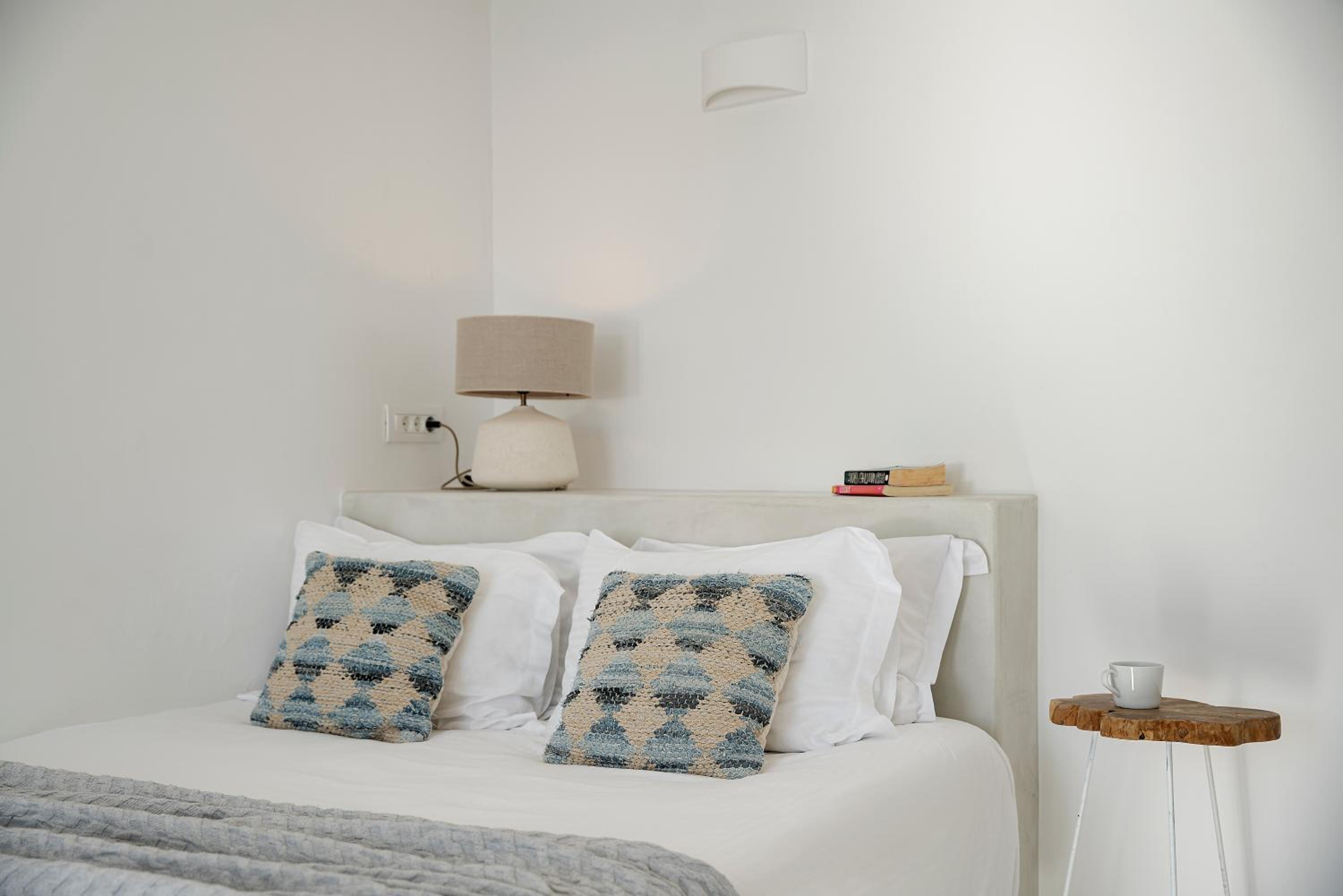 Big Blue Villa by Caldera Houses photo 4