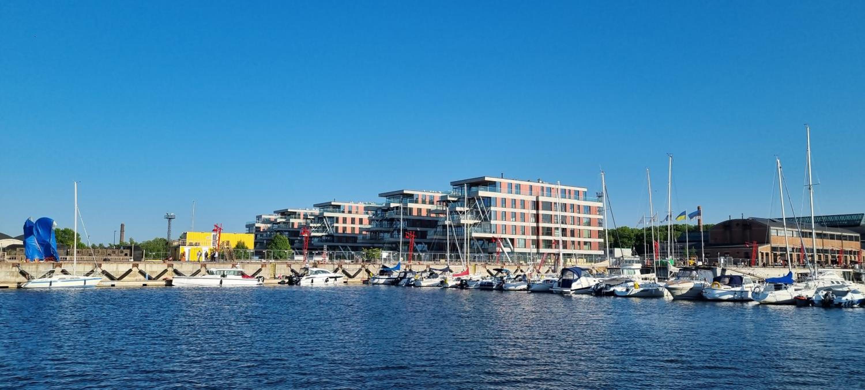 Noblessner Seaside Apartment with Balcony