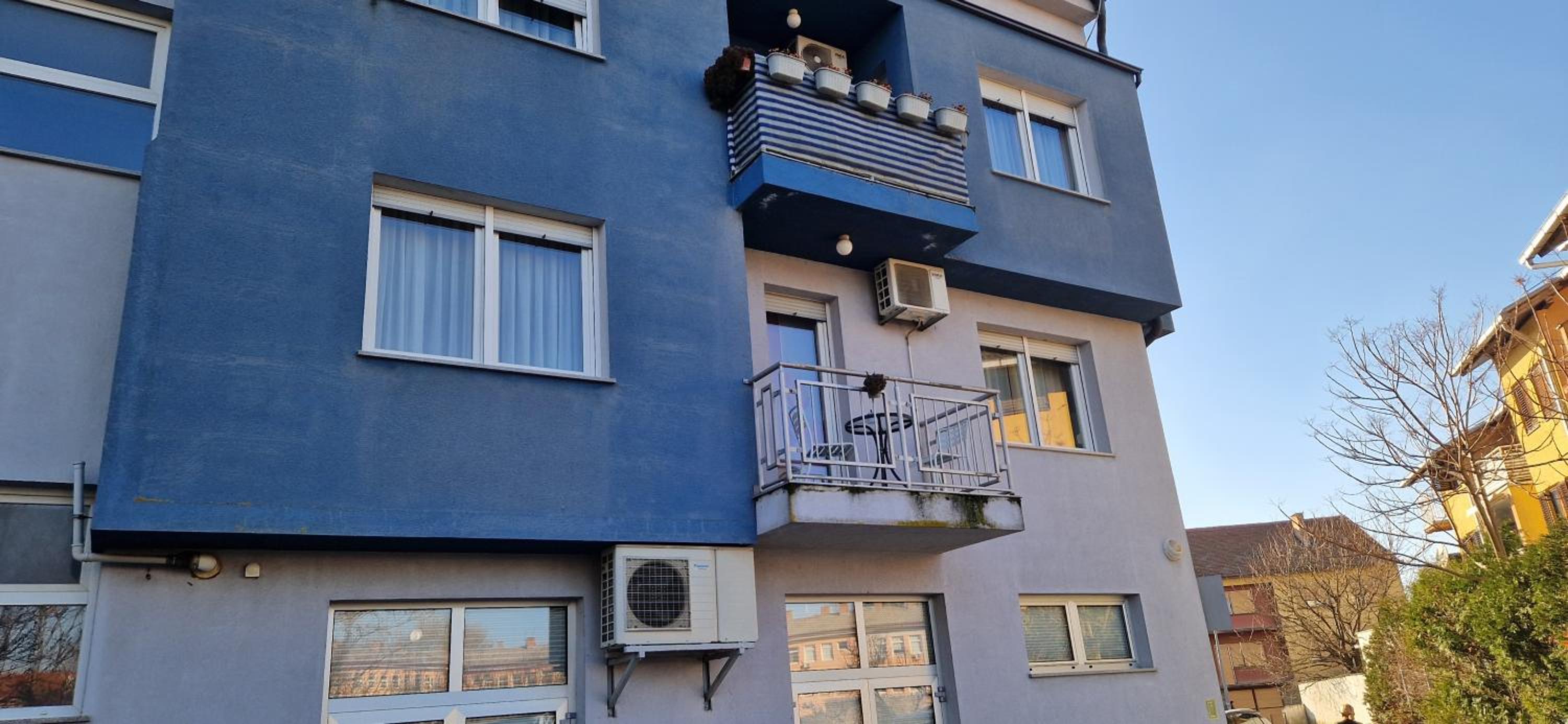 Hotel CENTRUM with private parking - Image 1