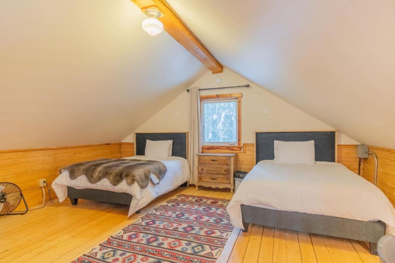 Iniakuk Forest Cabin