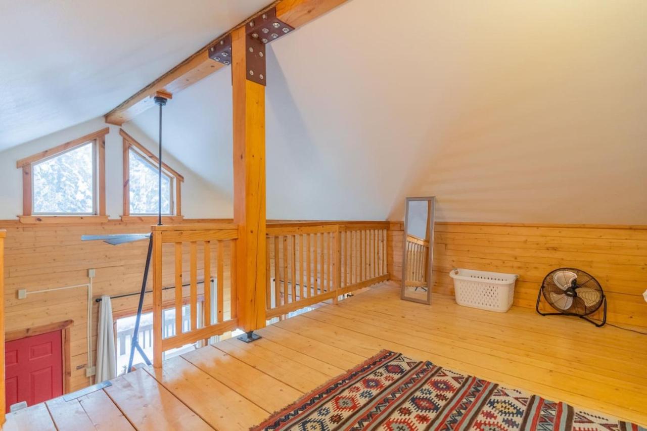 Iniakuk Forest Cabin
