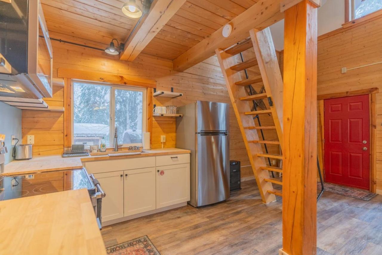 Iniakuk Forest Cabin
