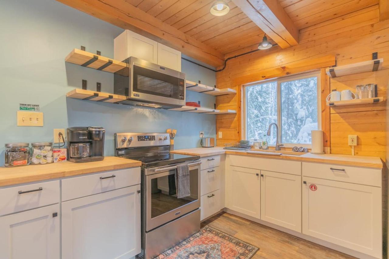 Iniakuk Forest Cabin