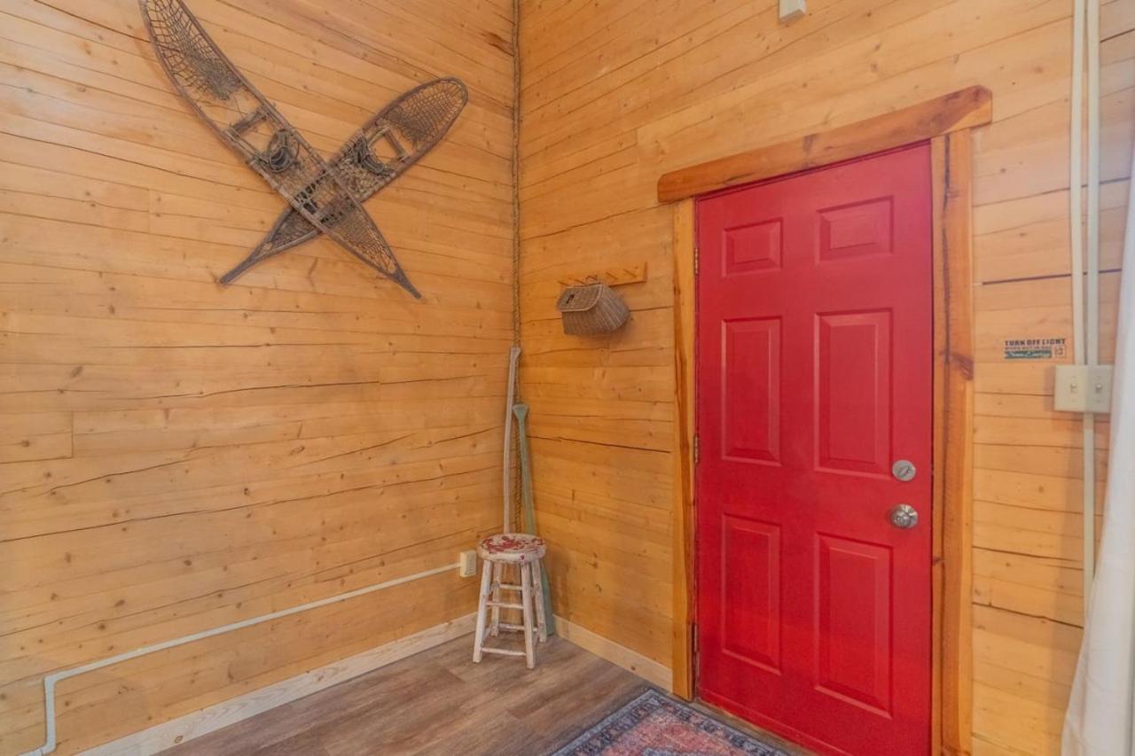 Iniakuk Forest Cabin
