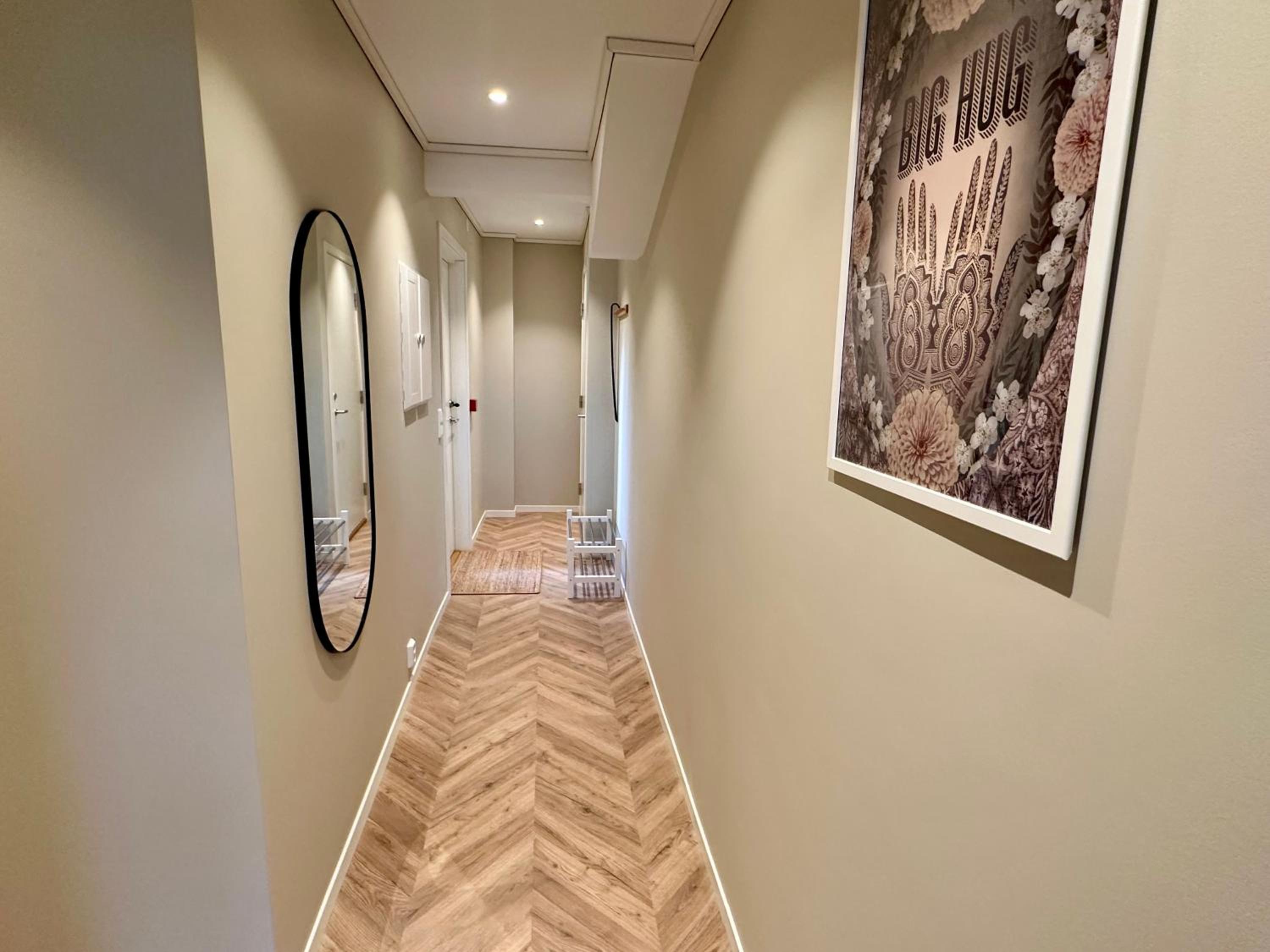 Modern Central Apartment Apt 105 view 5