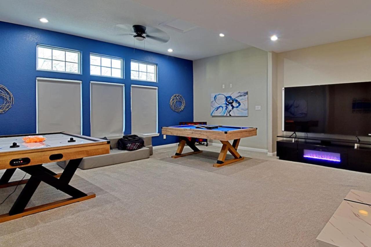 Stunning 6 Bedroom Near Downtown