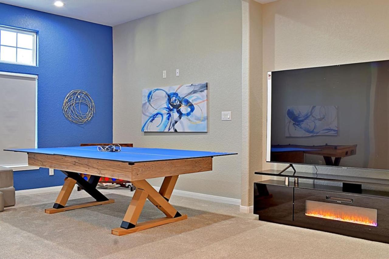 Stunning 6 Bedroom Near Downtown