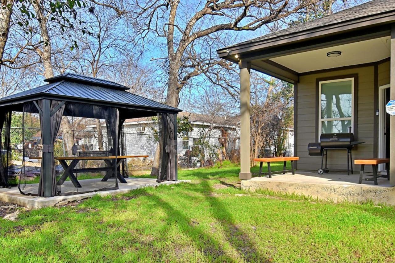Stunning 6 Bedroom Near Downtown