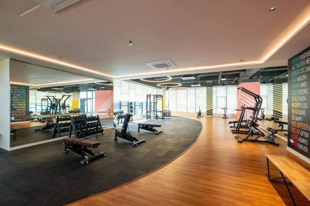 Linked Bridge to Sunway Velocity Mall 4BR MRT 中文房东