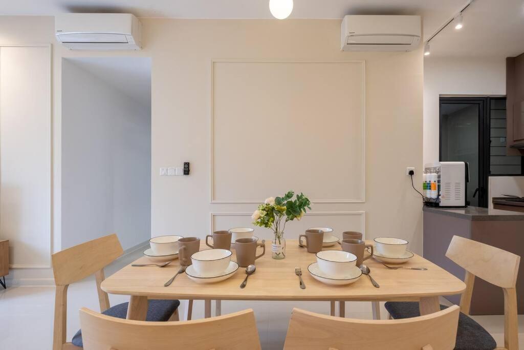 Linked Bridge to Sunway Velocity Mall 4BR MRT 中文房东