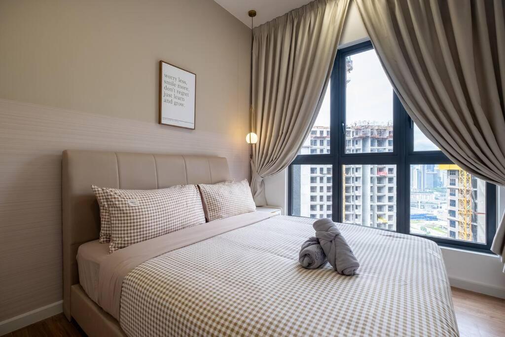 Linked Bridge to Sunway Velocity Mall 4BR MRT 中文房东