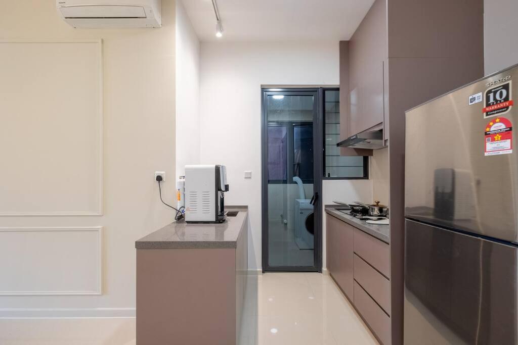 Linked Bridge to Sunway Velocity Mall 4BR MRT 中文房东