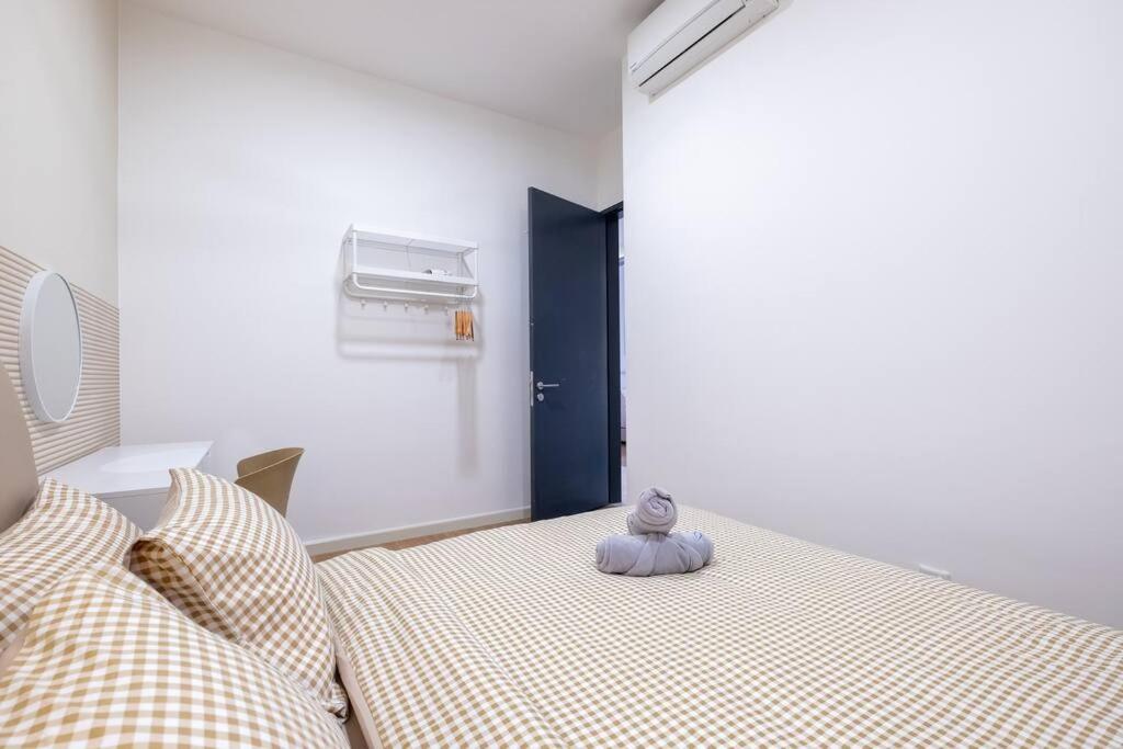 Linked Bridge to Sunway Velocity Mall 4BR MRT 中文房东