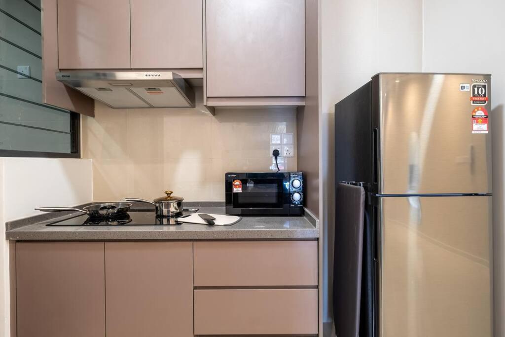 Linked Bridge to Sunway Velocity Mall 4BR MRT 中文房东