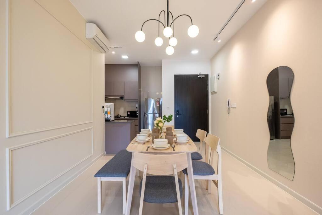 Linked Bridge to Sunway Velocity Mall 4BR MRT 中文房东