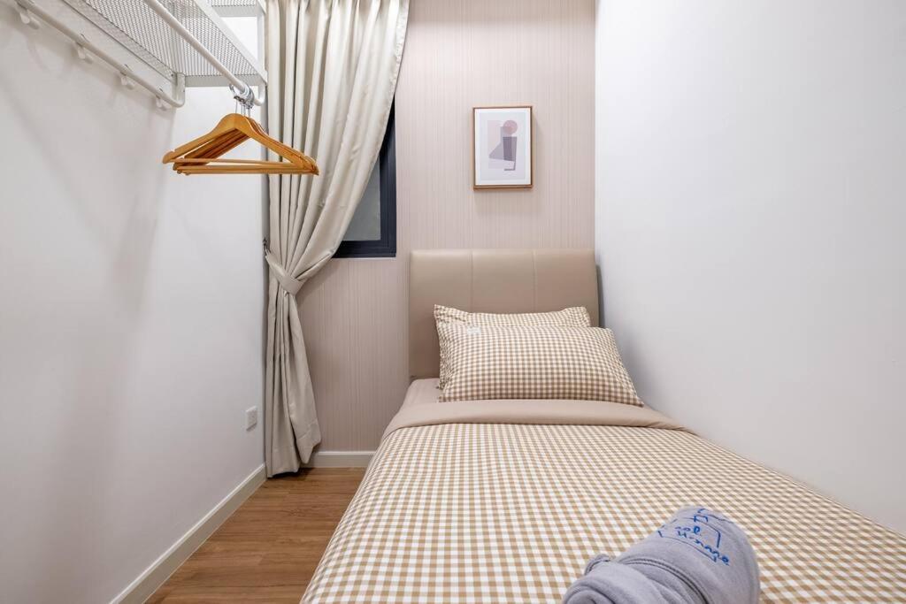 Linked Bridge to Sunway Velocity Mall 4BR MRT 中文房东