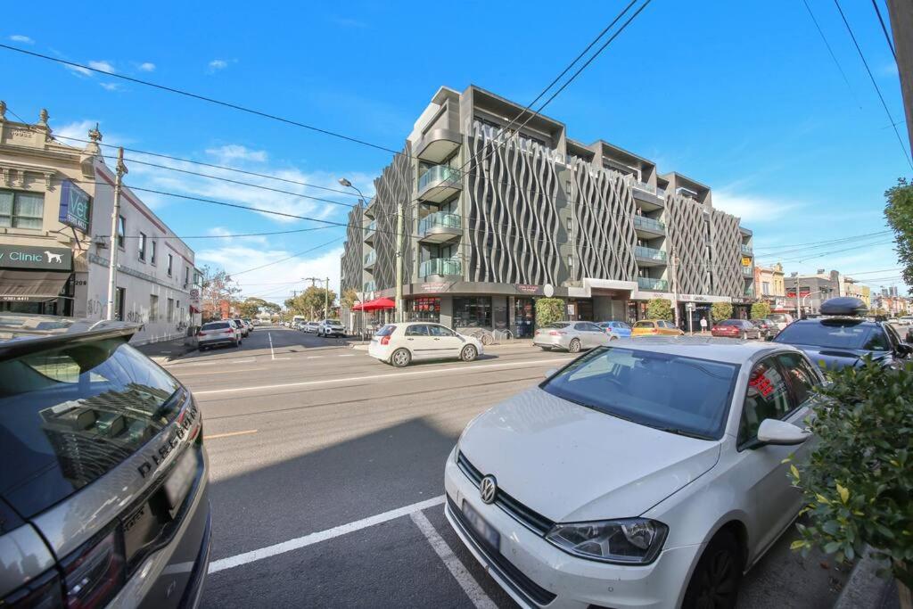 Top Location 2 BR Apt Amazing View & Free parking
