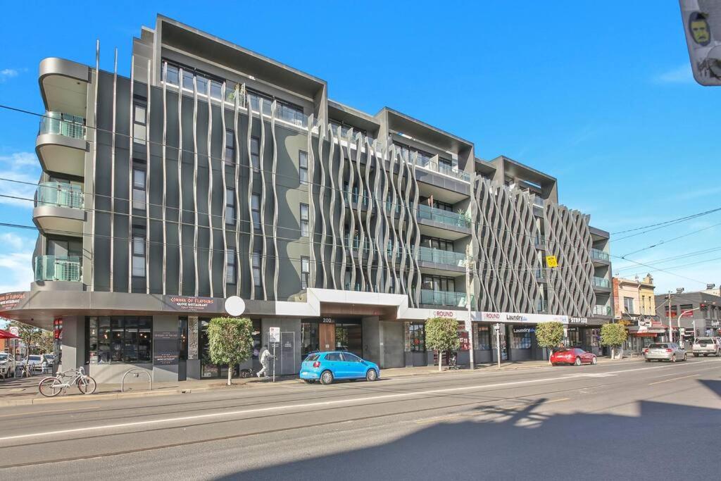 Top Location 2 BR Apt Amazing View & Free parking