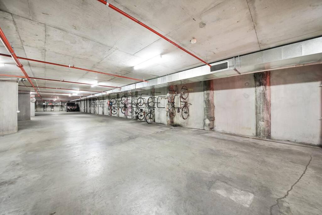 Top Location 2 BR Apt Amazing View & Free parking