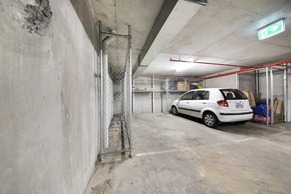 Top Location 2 BR Apt Amazing View & Free parking